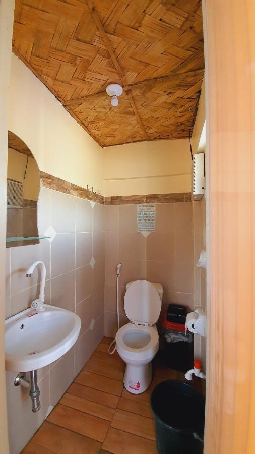 Calatagan'S Bahay Kubo - With Beach Access المظهر الخارجي الصورة